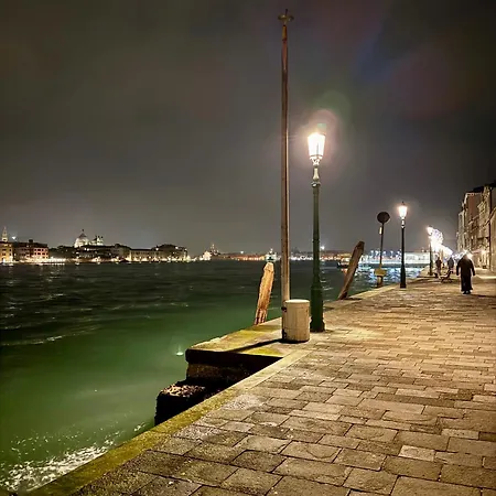 Apartment Grandma Mary Nel Con Ascensore Balcone Ac Internet Veloce Giudecca
